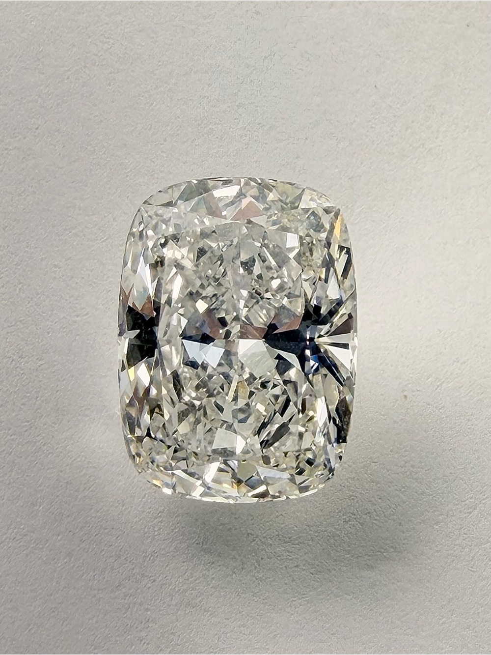 6.02ct Cushion Lab Diamond G VS1 IGI Certified CVD Type IIa Excellent Cut